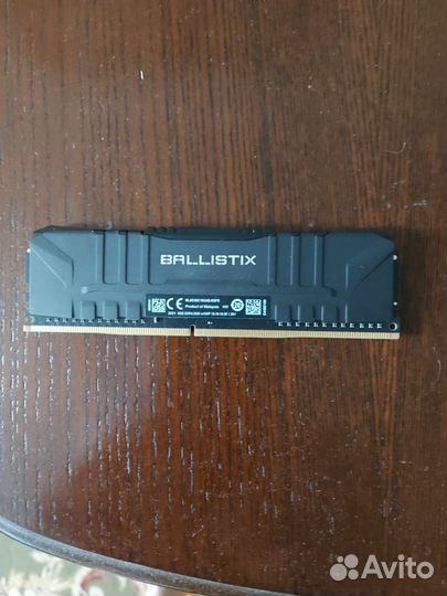 Crucial 8 GB DDR4-3000