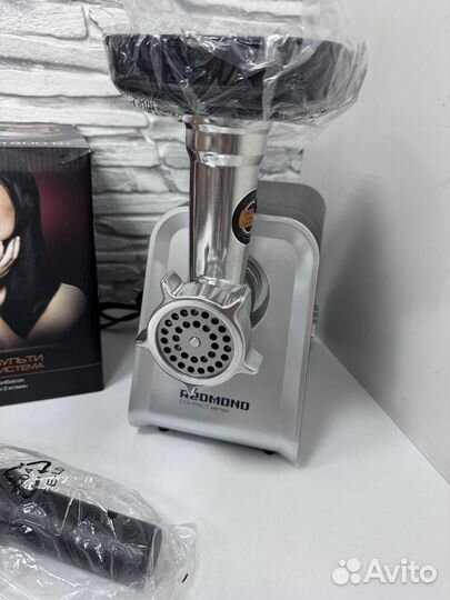 Мясорубка электрическая Redmond новая