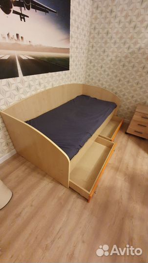 Детская кровать с матрасом