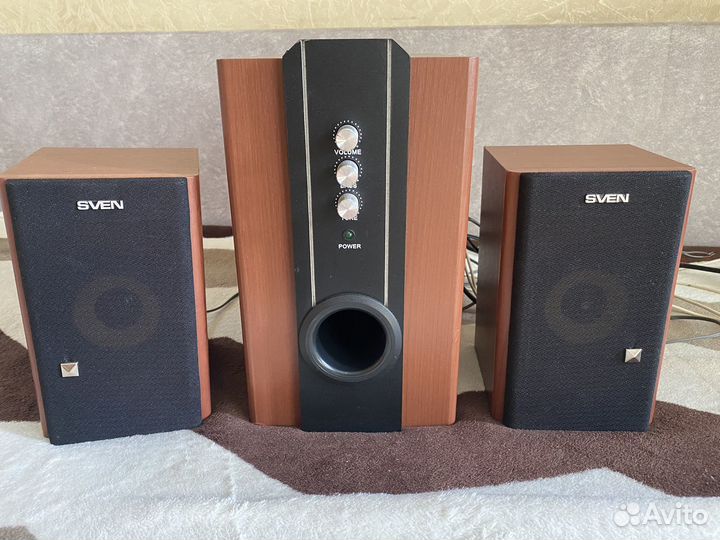 Колонки 2.1 Sven sps 820