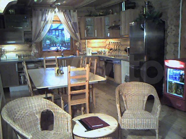 Дом 380 м² на участке 9 сот.