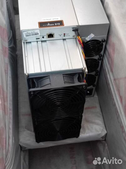 Asic майнер Bitmain Antminer S19