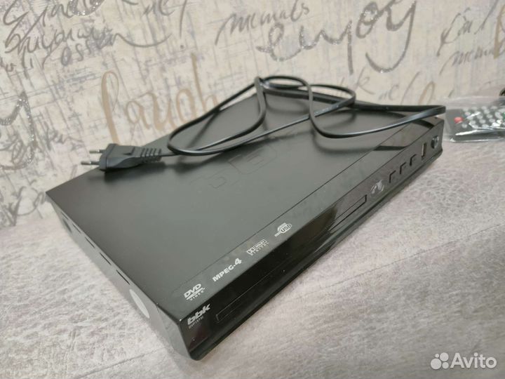 DVD плеер dvp157si