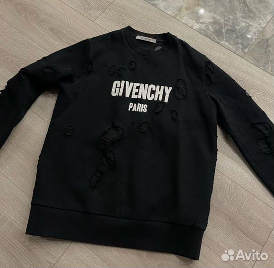 Свитшот givenchy в размере S, оригинал