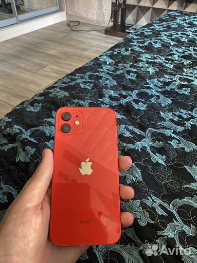 iPhone 12, 64 ГБ
