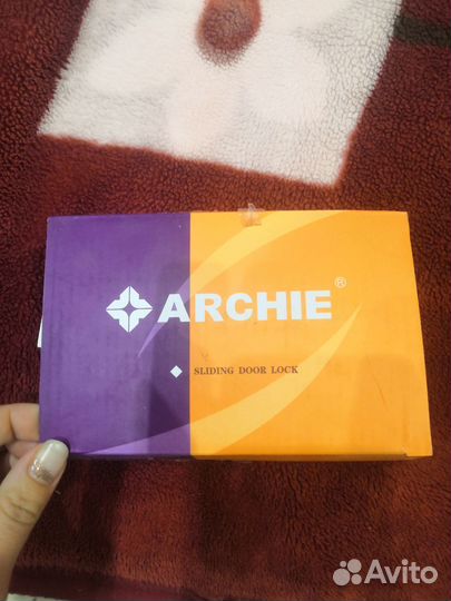 Замок дверной