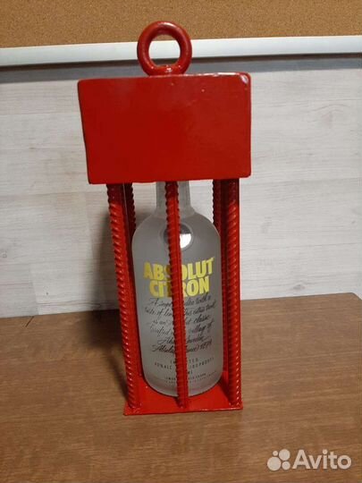 Клетка для бутылки с гайками Никогда не сдавайся