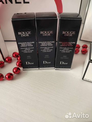 Косметички Chanel, помады Dior