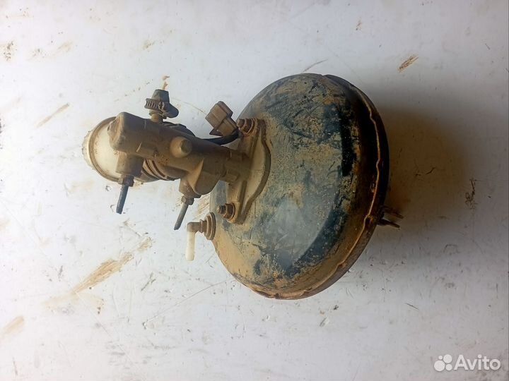 Усилитель тормозов вакуумный Renault Logan 1