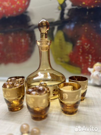 Золотой набор графин и 5 рюмок
