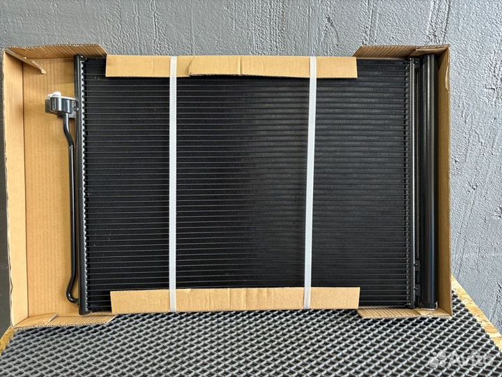 Радиатор кондиционера Bmw X5/X6 E70/E71 2006-2014