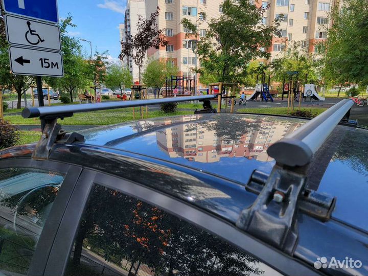 Багажник на машину и держатели велосипеда