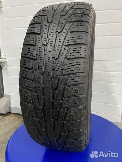 Nokian Tyres Hakkapeliitta R 235/60 R18 107R