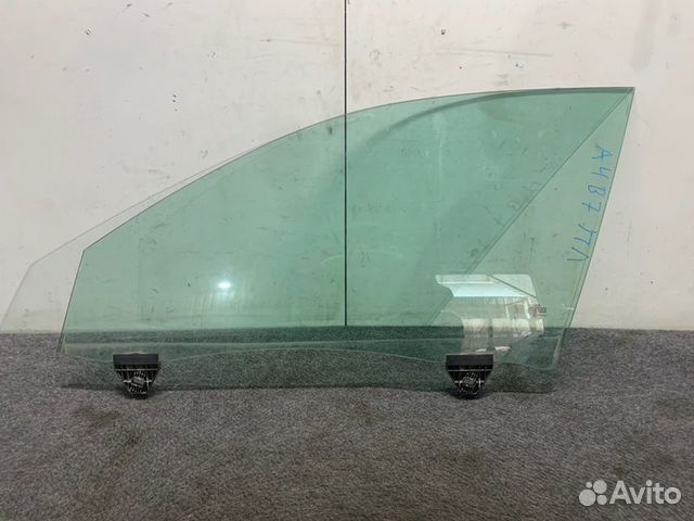 Стекло двери переднее левое Audi A4 8ED 2006