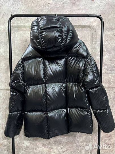 Пуховик женский moncler