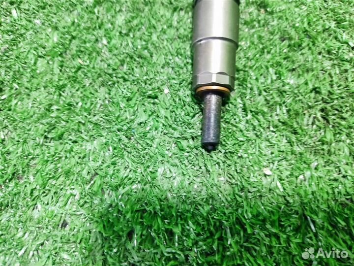 Форсунка топливная volkswagen Caddy 3 2013