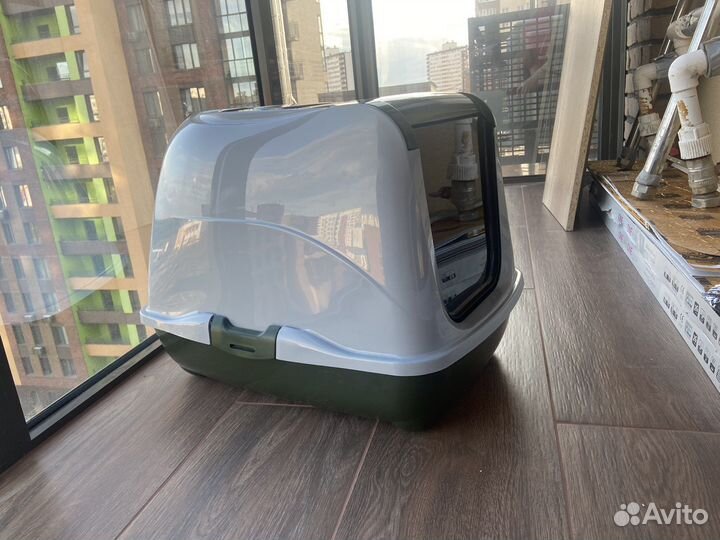 Закрытый лоток для кошек домик