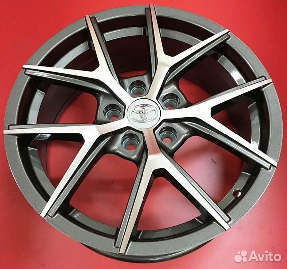 Toyota R-17 5x114,3 7J et-39 d60,1 TY545 GMF