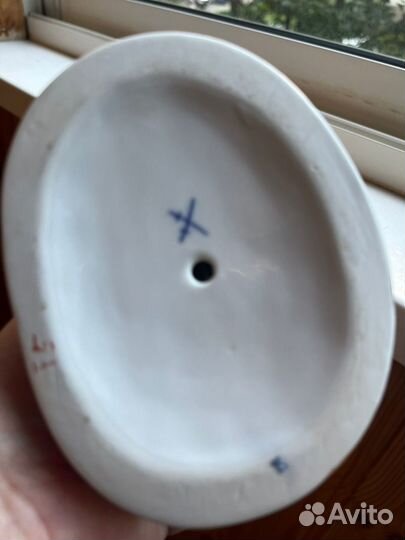 Фарфоровая статуэтка