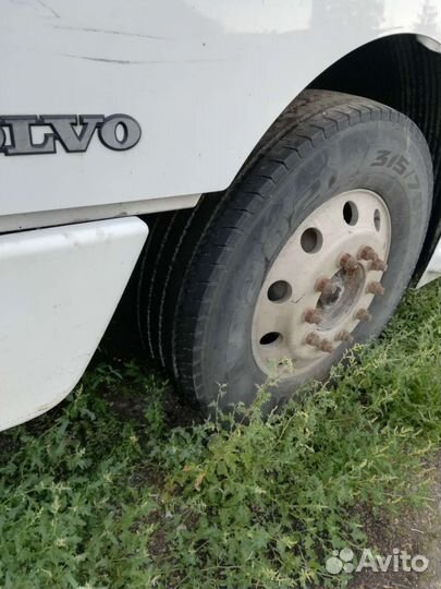 Volvo VNL с полуприцепом, 2002