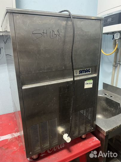 Льдогенератор бу