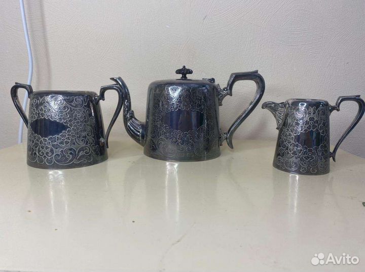 Винтажный посеребренный чайный сервиз