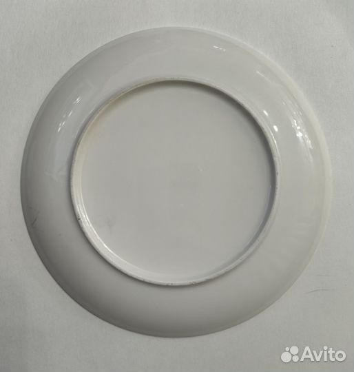 Тарелка с надписью жрешь