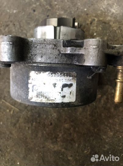 Вакуумный насос Опель Инсигния