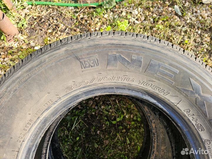 Nexen Roadian 541 235/75 R16