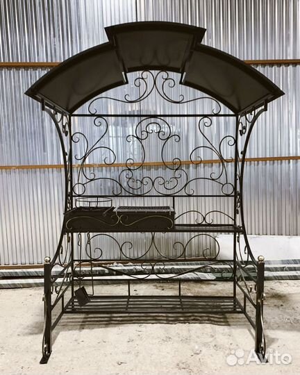 Мангал с крышей