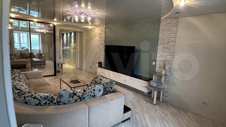 3-к. квартира, 94 м², 2/12 эт.