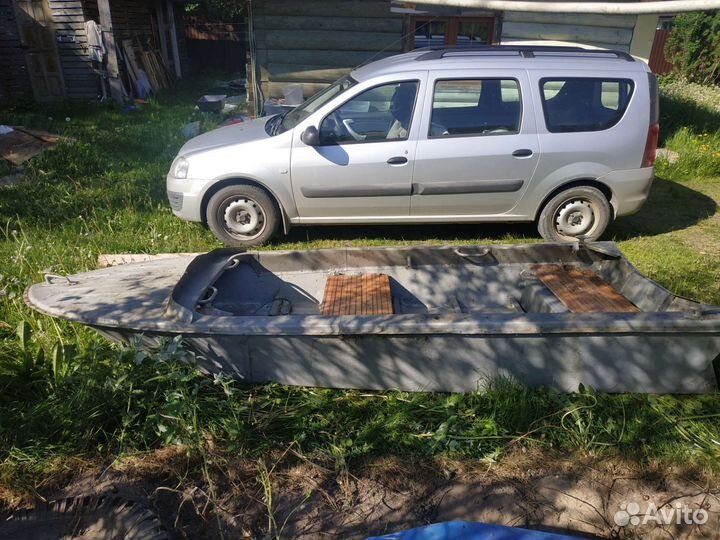 Алюминиевая лодка бу размер длина 365см.шир.139см