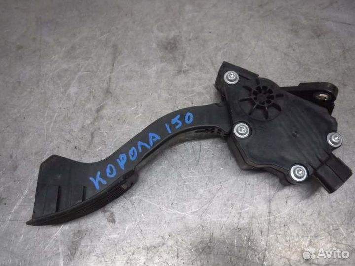 Педаль газа Toyota Corolla 151 1ZR 2011