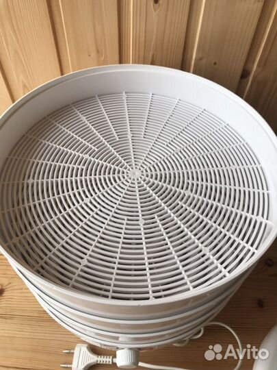 Электросушитель для фруктов и овошей. Новый