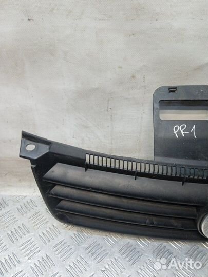Решетка радиатора Volkswagen Polo хэтчбэк 3 дв