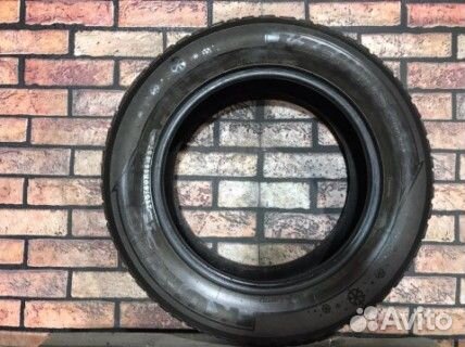 Kumho I'Zen Wis KW19 215/60 R16