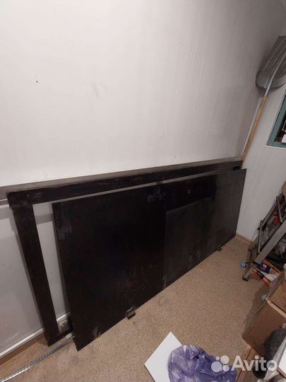 Железная дверь