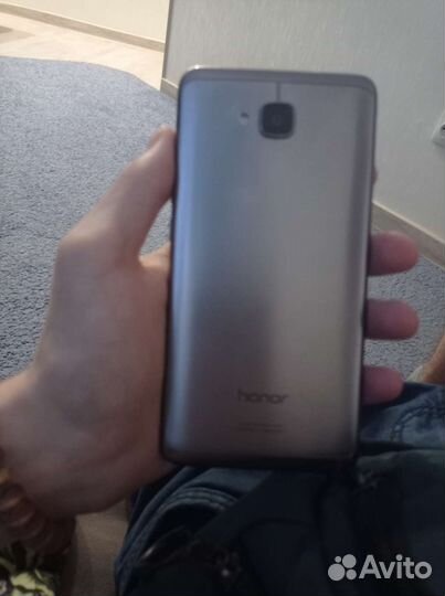 Телефон Honor 5C