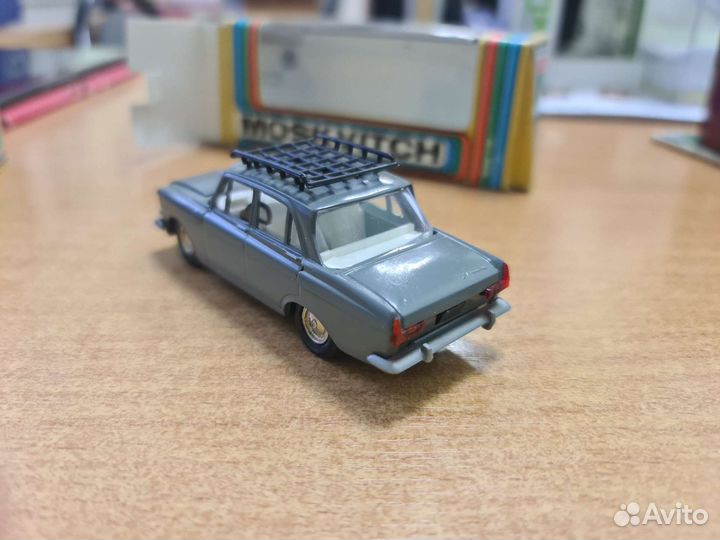 Модель СССР 1:43. Москвич 