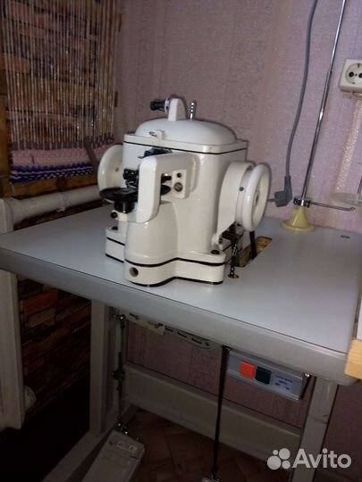 Скорняжная швейная машина