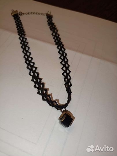 Подвеска с камушком