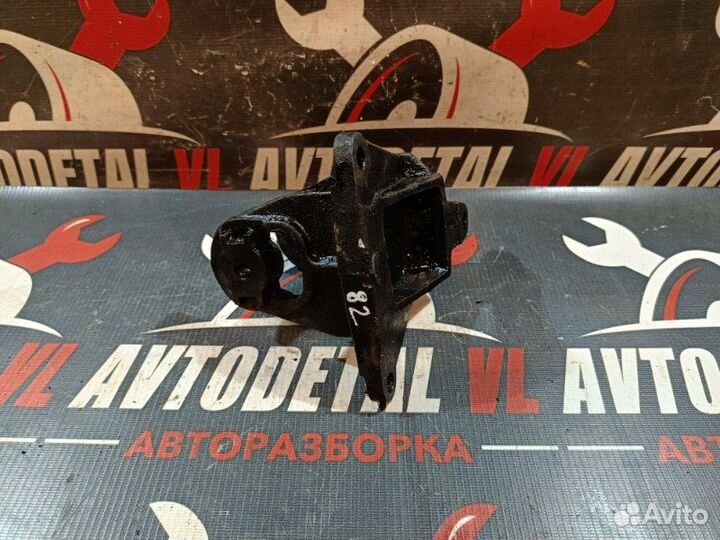 Кронштейн двигателя Ford Mondeo 2 универсал 1.6