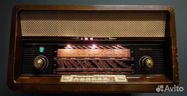 Ламповый приёмник Loewe Vineta с 3D звуком 1957 г