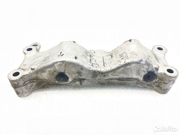 Кронштейн двигателя правый Peugeot 308 T7 1.6