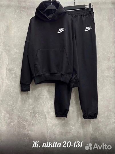 Костюм спортивный женский nike