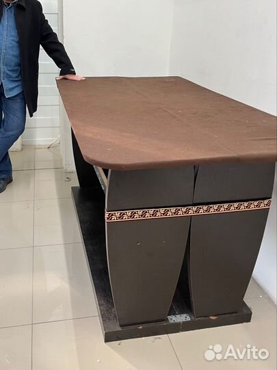 Продам стол