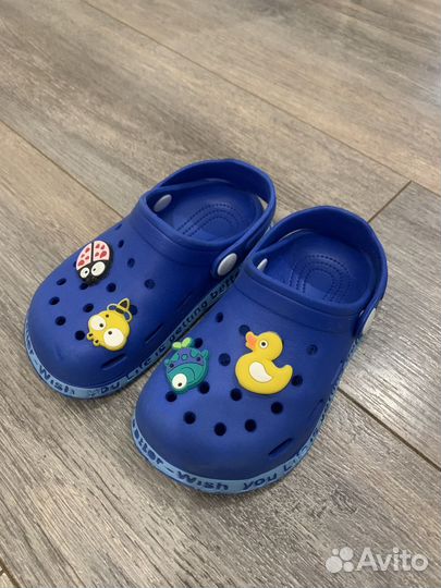 Тапочки для бассейна 23