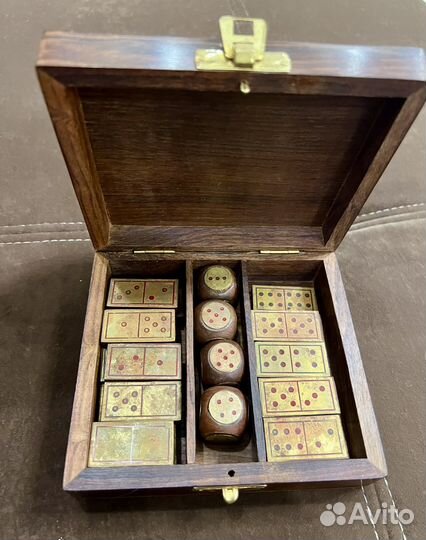 Подарочный набор для игры домино и кости