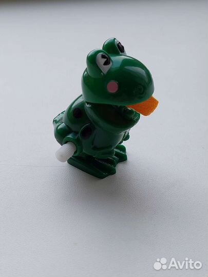 Игрушка заводная