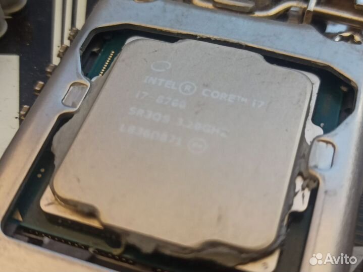 Процессор Intel core i7 8700